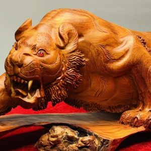 Mãnh Hổ Gỗ Hương