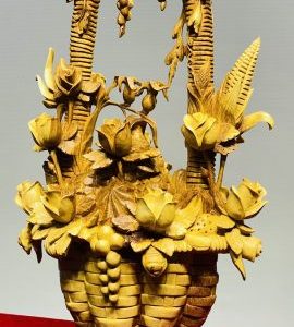 Giỏ Hoa Gỗ Hương