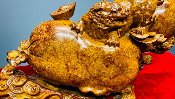 Nghê Trấn Bao Tiền Gỗ Nu Hương