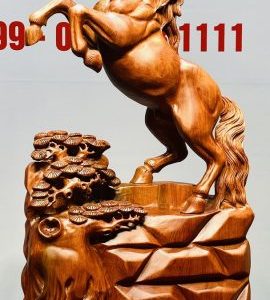 Nhất Mã Phi Thiên Gỗ Hương