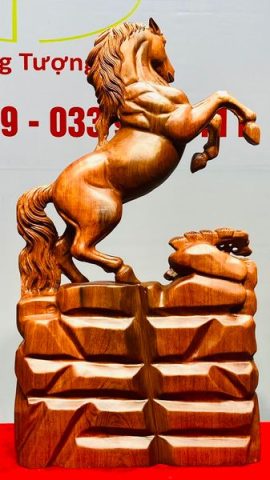 Nhất Mã Phi Thiên Gỗ Hương