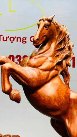 Nhất Mã Phi Thiên Gỗ Hương