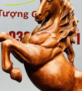 Nhất Mã Phi Thiên Gỗ Hương
