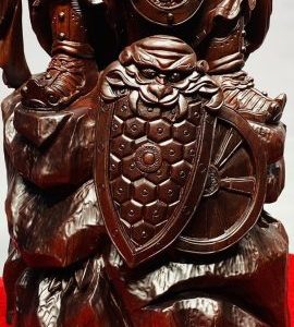 Quan Công Xách Đao Gỗ Tử Đàn