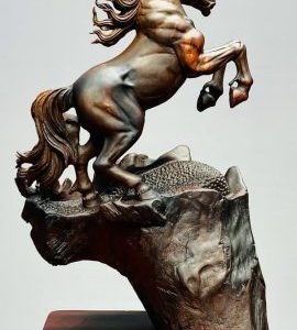 Nhất Mã Phi Thiên Gỗ Trắc