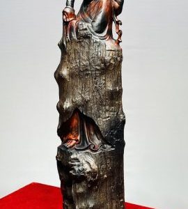 Đạt Ma Gỗ Nu Trắc