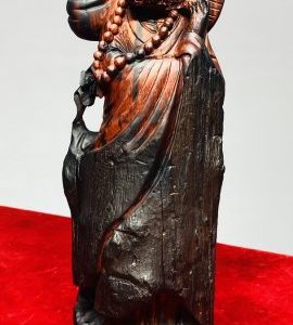 Đạt Ma Gỗ Trắc