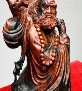 Đạt Ma Gỗ Trắc