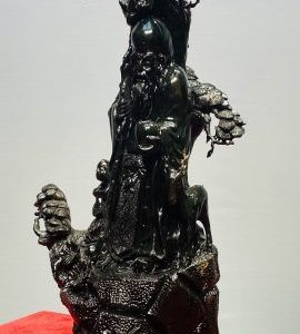 Ông Thọ Đứng Tùng Gỗ Mun Sừng