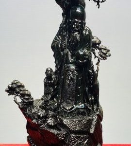 Ông Thọ Đứng Tùng Gỗ Mun Sừng