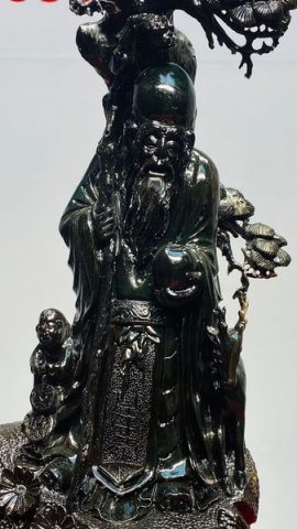 Ông Thọ Đứng Tùng Gỗ Mun Sừng