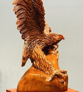 Đại Bàng Gỗ Hương