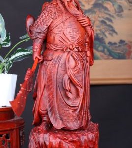 Quan Công Xách Đao Gỗ Tử Đàn