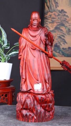 Quan Công Xách Đao Gỗ Tử Đàn