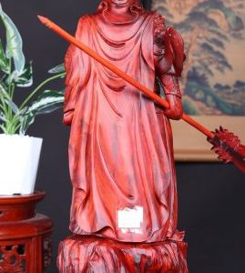 Quan Công Xách Đao Gỗ Tử Đàn