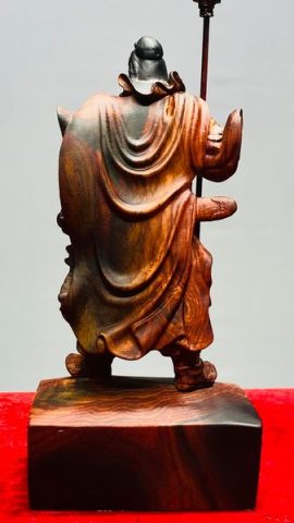 Quan Công Chống Đao Gỗ Trắc