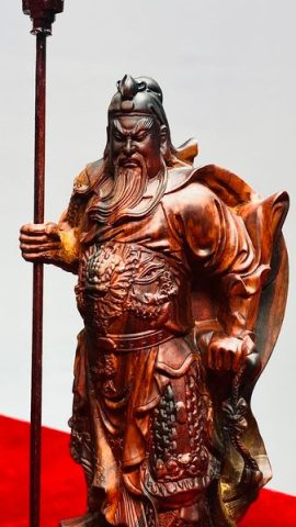 Quan Công Chống Đao Gỗ Trắc