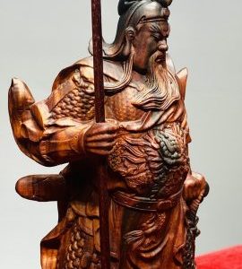 Quan Công Chống Đao Gỗ Trắc