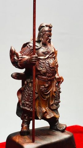 Quan Công Chống Đao Gỗ Trắc