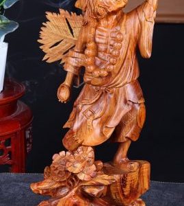 Tế Công Gỗ Hương