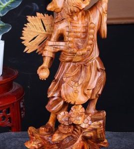 Tế Công Gỗ Hương