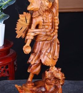 Tế Công Gỗ Hương