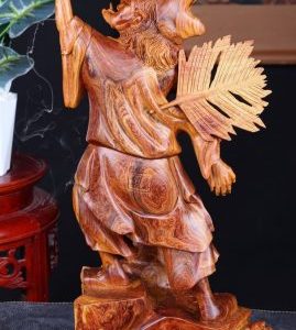 Tế Công Gỗ Hương