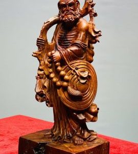 Đạt Ma Gỗ Trắc