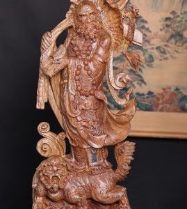 Đạt Ma Đứng Nghê Quá Hải Gỗ Mun Đuôi Công