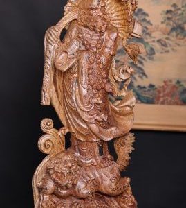 Đạt Ma Đứng Nghê Quá Hải Gỗ Mun Đuôi Công