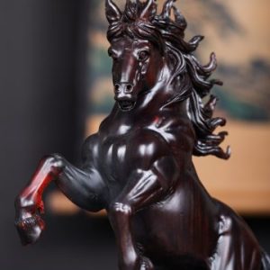 Nhất Mã Phi Thiên Gỗ Trắc