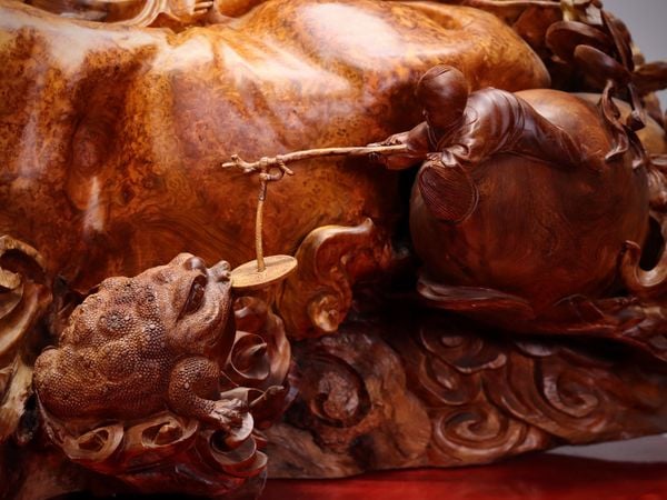 Di Lạc Ngũ Tiểu Ngồi Bao Tiền Gỗ Nu Hương