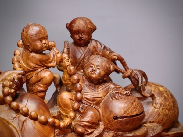 Di Lạc Ngũ Tiểu Ngồi Bao Tiền Gỗ Nu Hương