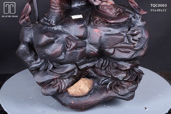 Quan Công Chống Đao Gỗ Trắc