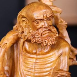 Đạt Ma Gỗ Bách Xanh