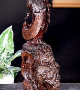 Đạt Ma Sư Tổ Gỗ Trắc