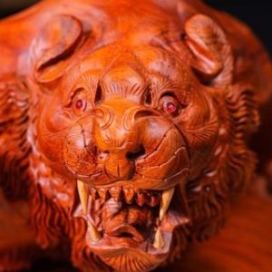 Mãnh Hổ Gỗ Hương