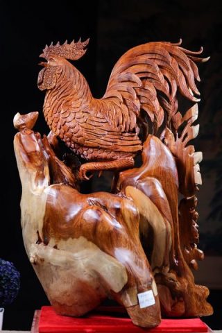Gia Đình Gà Gỗ Hương