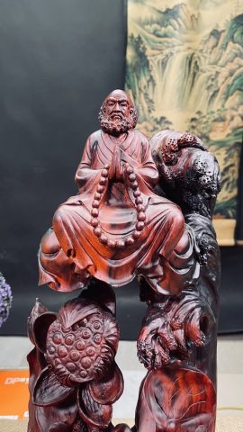 Đạt Ma Ngồi Thiền Gỗ Trắc Đạt Ma Ngồi Thiền Gỗ Trắc