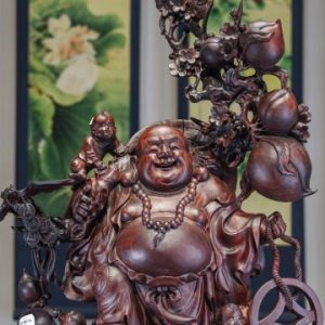 Di lạc đứng gỗ trắc