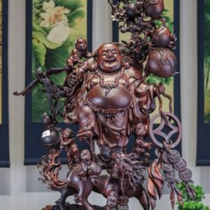 Di lạc đứng gỗ trắc