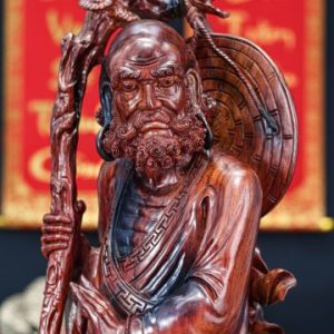 Đạt ma đứng gỗ trắc