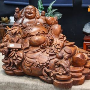 Di lạc nằm gỗ hương