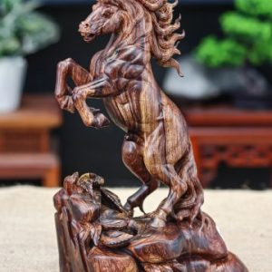 Nhất mã gỗ cẩm