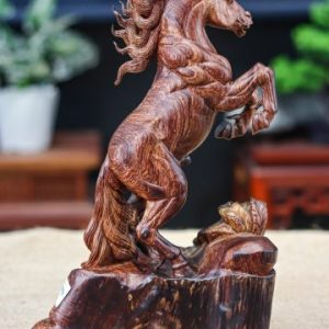 Nhất mã gỗ cẩm