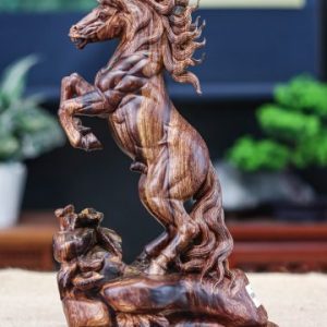 Nhất mã gỗ cẩm