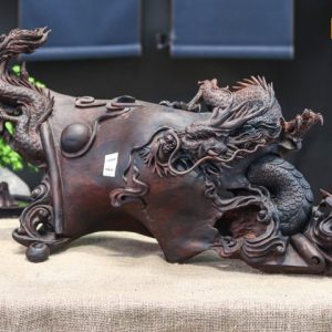 Rồng gỗ trắc