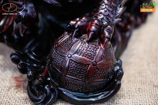 Long quy gỗ trắc