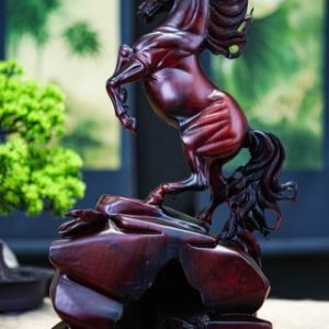 Nhất mã gỗ trắc