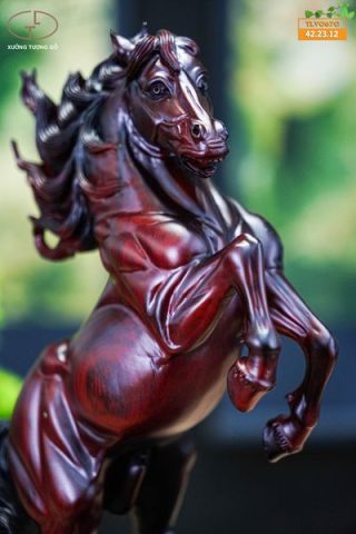 Nhất mã gỗ trắc